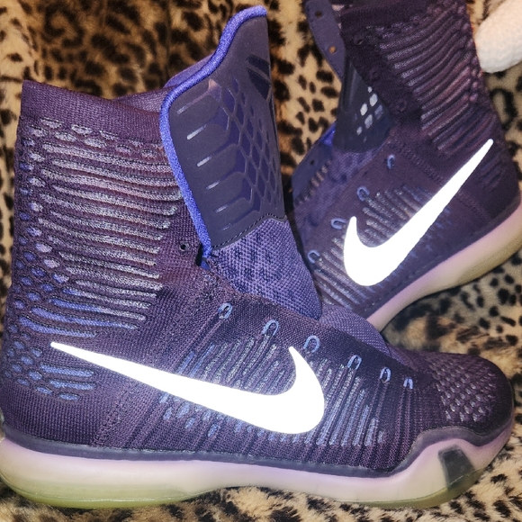 Nike Mens Vintage Kobe SneakersPurple High-Top Size 9.5 Great Condition!Retro!
